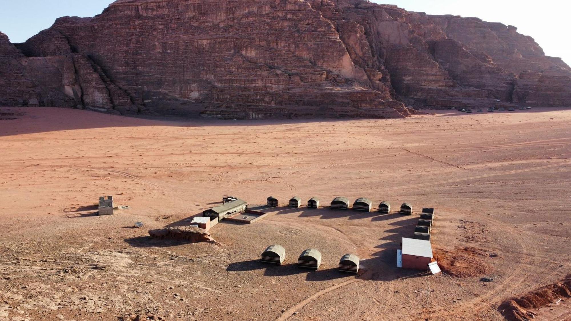 Wadi Rum Sky Tours & Camp Exterior foto