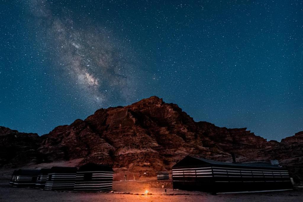 Wadi Rum Sky Tours & Camp Exterior foto