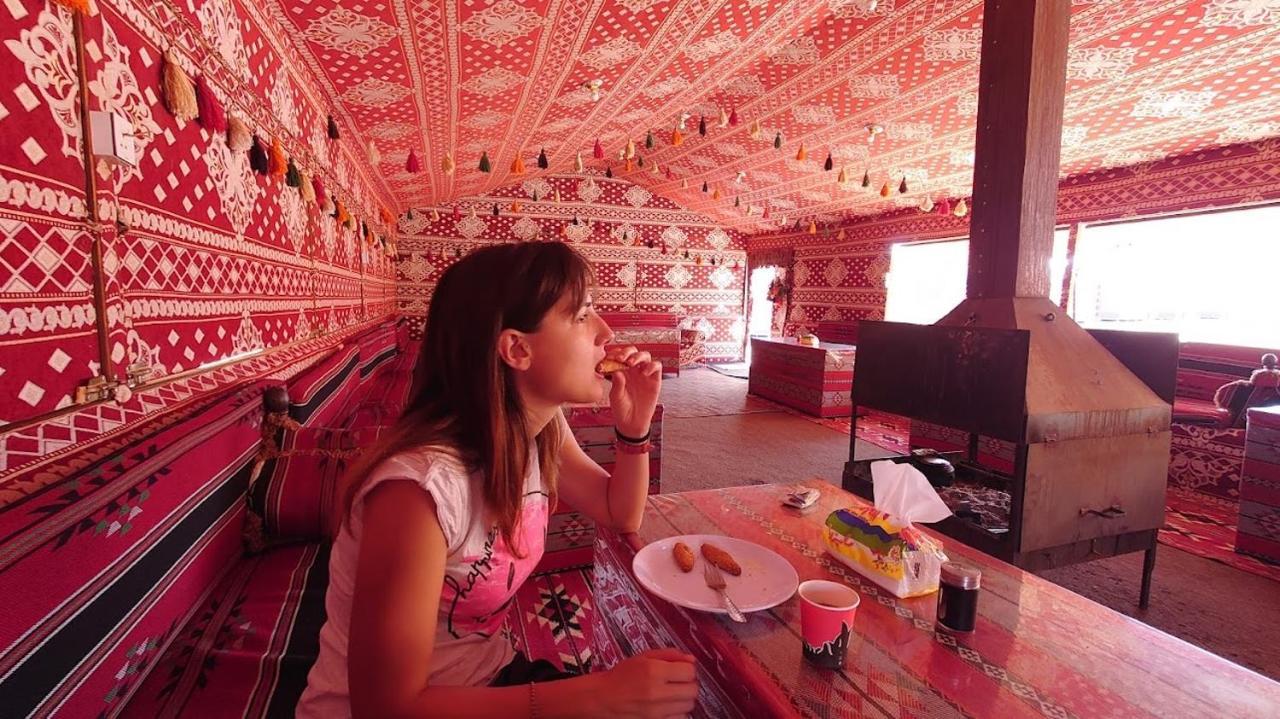 Wadi Rum Sky Tours & Camp Exterior foto