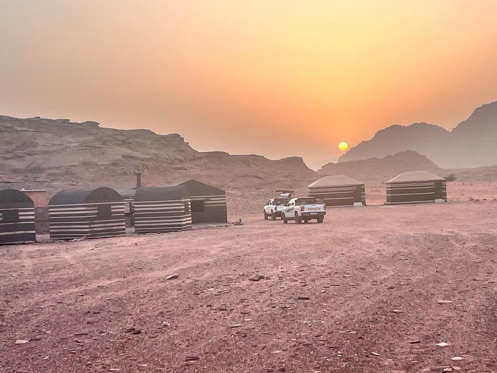 Wadi Rum Sky Tours & Camp Exterior foto